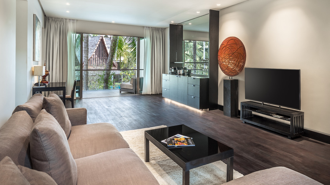 One Bedroom Palm Suite